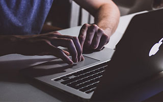 可口可乐十年首度遭遇销量零增长，市场变革下的挑战与应对